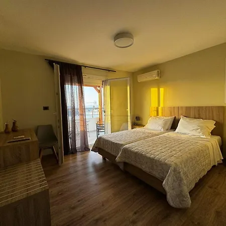 στούντιο 'ανδρέας' *